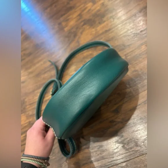 Like New 🍃 Portland Leather Green Circle Crossbody Bag - “large” 9 in size - Picture 10 of 11